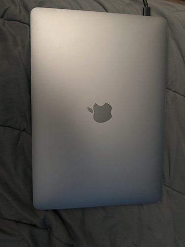 Used apple macbook - apple,